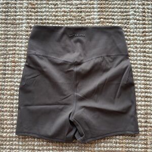 NikeSKIMS Matte 3” Biker Shorts